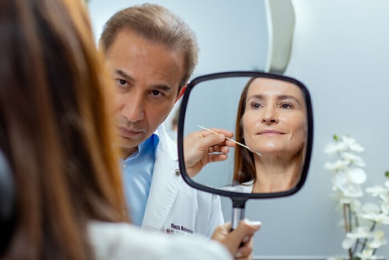 Facial Rejuvenation Surgical vs Non-Surgical Options: Your Complete Guide